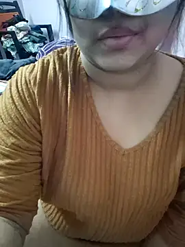 Horny cougar online show from 02-08-26, 06:00