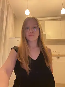 Eva Weyne online show from 09-19-25, 06:41