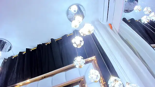 SarayRoyse online show from 12-02-25, 07:20