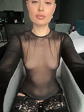 Snapshot of Sweet__Milly chatting on 02-26-25, 02:46 Sweet Milly online show from 02-26-25, 02:46