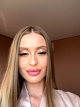 Snapshot of Sweet__Milly chatting on 09-16-25, 01:34 Sweet Milly online show from 09-16-25, 01:34