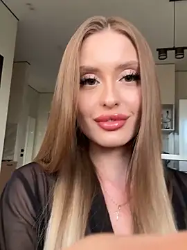 Snapshot of Sweet__Milly chatting on 09-25-25, 01:59 Sweet Milly online show from 09-25-25, 01:59