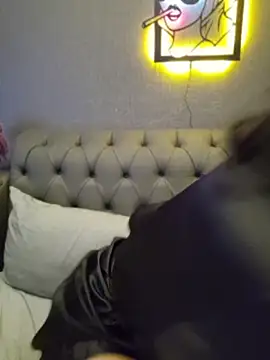 Esmertarcinim online show from 04-12-26, 02:00