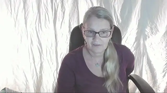 irinamaux online show from 03-09-25, 05:55