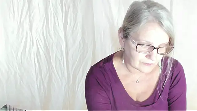 irinamaux online show from 03-09-25, 01:59