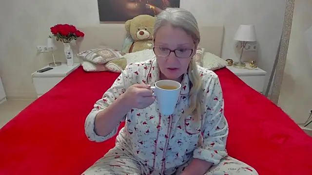 irinamaux online show from 03-14-25, 04:21