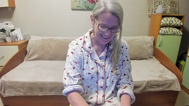 irinamaux online show from 03-15-25, 07:59