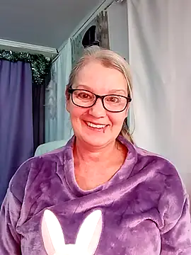 Snapshot of irinamaux chatting on 01-16-26, 05:11 irinamaux online show from 01-16-26, 05:11