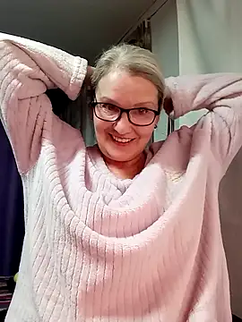 Snapshot of irinamaux chatting on 02-06-26, 03:59 irinamaux online show from 02-06-26, 03:59