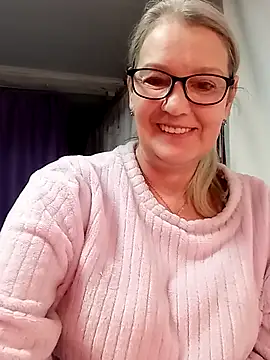 Snapshot of irinamaux chatting on 02-07-26, 07:34 irinamaux online show from 02-07-26, 07:34