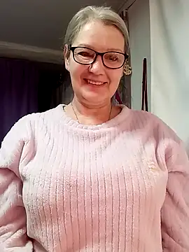 Snapshot of irinamaux chatting on 02-10-26, 06:06 irinamaux online show from 02-10-26, 06:06