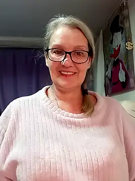 Snapshot of irinamaux chatting on 02-15-26, 09:22 irinamaux online show from 02-15-26, 09:22