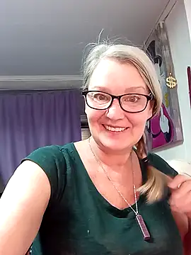 Snapshot of irinamaux chatting on 02-21-26, 12:00 irinamaux online show from 02-21-26, 12:00