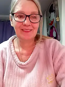 Snapshot of irinamaux chatting on 02-25-26, 06:28 irinamaux online show from 02-25-26, 06:28