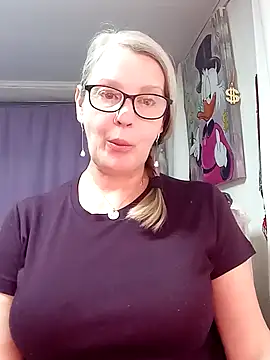 Snapshot of irinamaux chatting on 02-28-26, 05:47 irinamaux online show from 02-28-26, 05:47