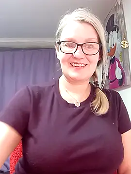 Snapshot of irinamaux chatting on 03-01-26, 06:32 irinamaux online show from 03-01-26, 06:32