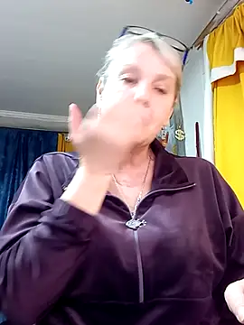 Snapshot of irinamaux chatting on 04-18-26, 07:18 irinamaux online show from 04-18-26, 07:18