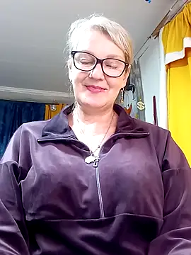 Snapshot of irinamaux chatting on 04-18-26, 07:58 irinamaux online show from 04-18-26, 07:58