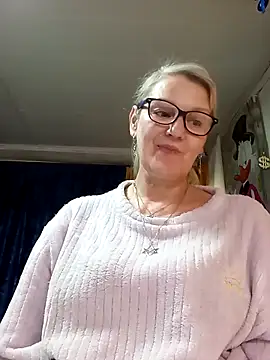 Snapshot of irinamaux chatting on 04-22-26, 04:37 irinamaux online show from 04-22-26, 04:37