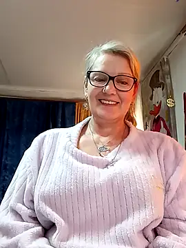 Snapshot of irinamaux chatting on 04-23-26, 06:47 irinamaux online show from 04-23-26, 06:47
