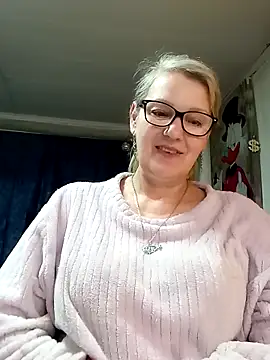 Snapshot of irinamaux chatting on 04-27-26, 10:19 irinamaux online show from 04-27-26, 10:19