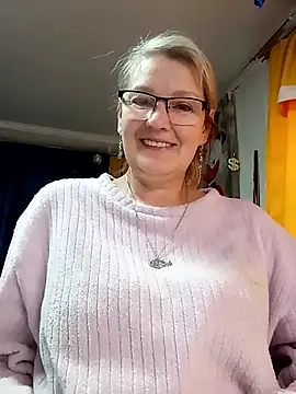 Snapshot of irinamaux chatting on 04-28-26, 07:13 irinamaux online show from 04-28-26, 07:13