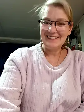 Snapshot of irinamaux chatting on 04-28-26, 10:37 irinamaux online show from 04-28-26, 10:37