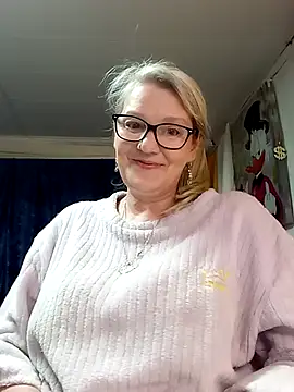 Snapshot of irinamaux chatting on 05-11-26, 04:15 irinamaux online show from 05-11-26, 04:15