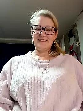 Snapshot of irinamaux chatting on 05-12-26, 04:20 irinamaux online show from 05-12-26, 04:20