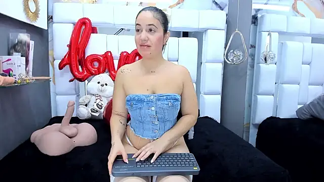 emily madrid online show from 02-15-25, 05:41