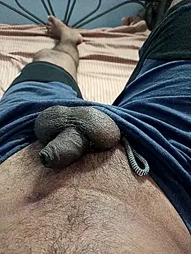 Snapshot of mr_slim_body chatting on 05-07-26, 01:44 mr slim body online show from 05-07-26, 01:44