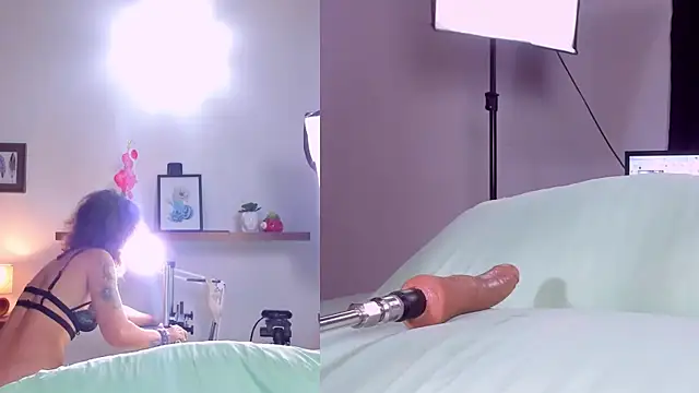 Loving Lauren online show from 12-31-24, 08:23