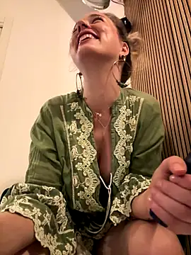 Snapshot of LexyGold chatting on 10-03-25, 12:57 LexyGold online show from 10-03-25, 12:57