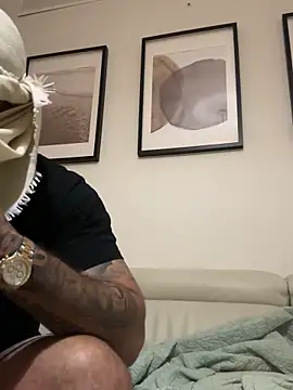 Snapshot of LexyGold chatting on 10-04-25, 09:57 LexyGold online show from 10-04-25, 09:57