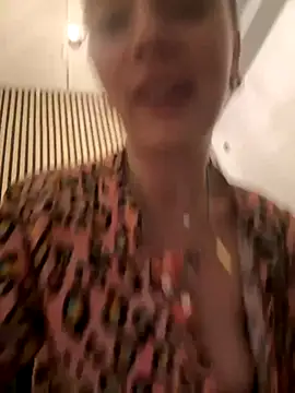 Snapshot of LexyGold chatting on 10-25-25, 02:35 LexyGold online show from 10-25-25, 02:35