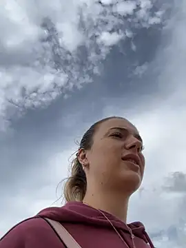 Snapshot of LexyGold chatting on 10-26-25, 08:42 LexyGold online show from 10-26-25, 08:42