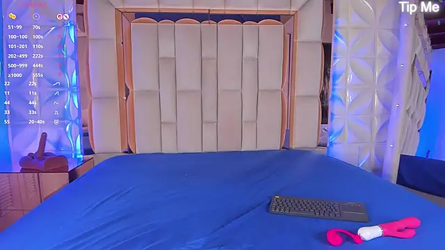 Snapshot of nicole_cooper__ chatting on 11-01-25, 07:49 nicole cooper online show from 11-01-25, 07:49