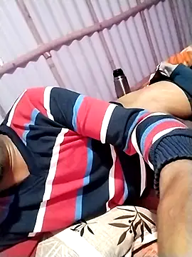 Snapshot of ErRakesh1 chatting on 11-11-25, 10:32 ErRakesh1 online show from 11-11-25, 10:32