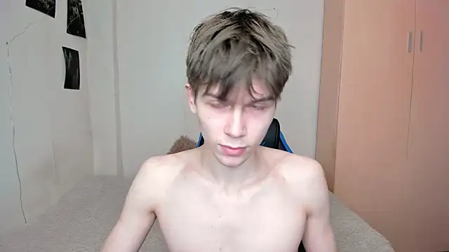 Snapshot of Makentoshi_ chatting on 03-22-25, 10:28 Makentoshi online show from 03-22-25, 10:28