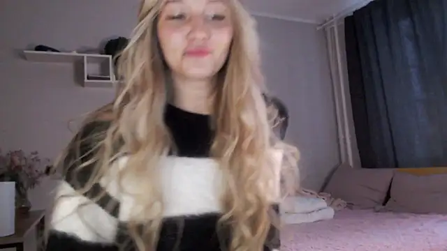 Snapshot of Milk_Bunny chatting on 12-09-24, 11:47 Milk Bunny online show from 12-09-24, 11:47