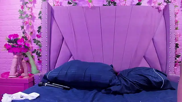 Cristal horny69 online show from 01-09-25, 06:48