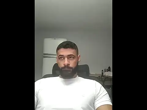 Snapshot of Valtin233 chatting on 06-03-26, 04:56 Valtin233 online show from 06-03-26, 04:56