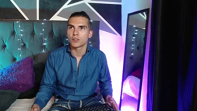  Tattoo Couple online show from 01-14-25, 09:51