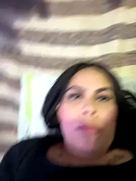 Julieta Coopeer  online show from 09-27-25, 10:59