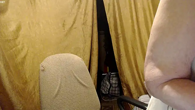 Snapshot of _Estelitta_5 chatting on 10-12-25, 05:01 Estelitta 5 online show from 10-12-25, 05:01