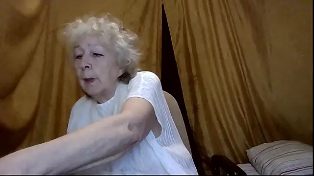  Estelitta 5 online show from 05-10-26, 02:44