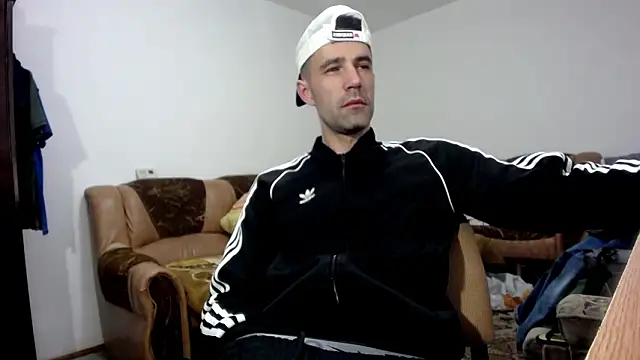 I like older menn online show from 02-14-26, 05:48