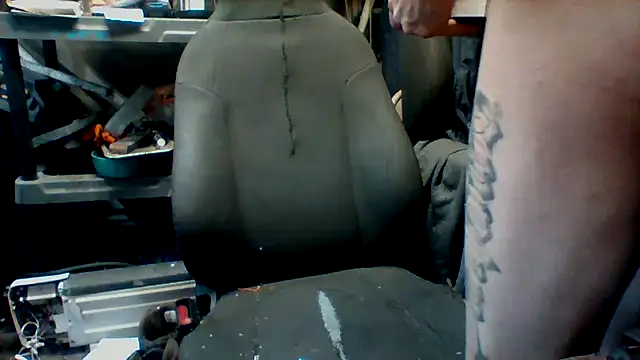 Aaronbp online show from 12-01-25, 06:46