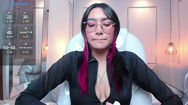 AzuraKindong online show from 01-17-25, 01:25