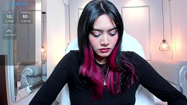 AzuraKindong online show from 02-05-25, 07:31